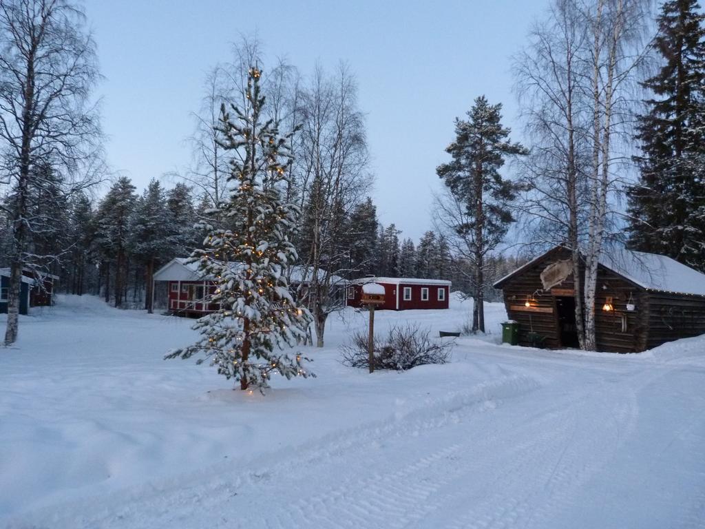Skabram Camping & Stugby Йокмокк Номер фото
